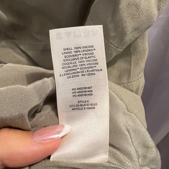 Dress - Picture 6 of 6